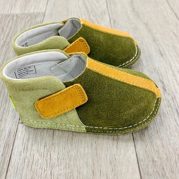 Pipit Other - Pipit Suede Stripe Olive Green Baby Shoes Size 4